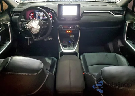 2023 Toyota Rav4 Xle Premium z USA, uszkodzony, nr VIN 2T3A1RFV8PW386844